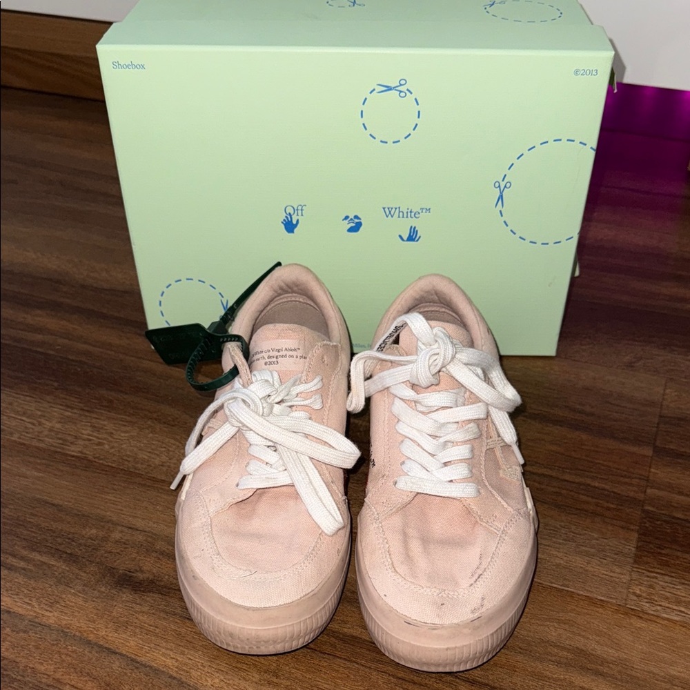 Off-White Blush Sneakers with White Laces